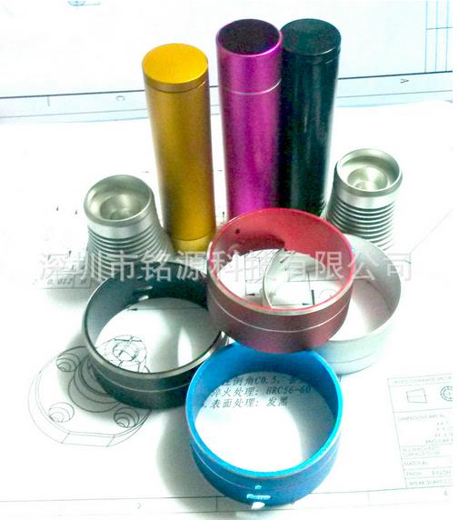 迷你音箱外殼加工精巧設(shè)計(jì)，讓音箱迷倒八方